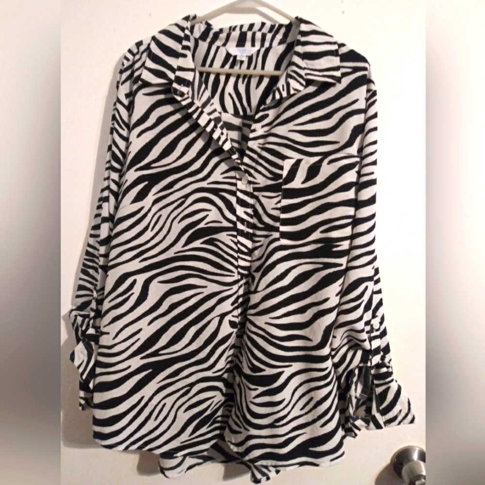 Ladies blouse. Zebra print. XL